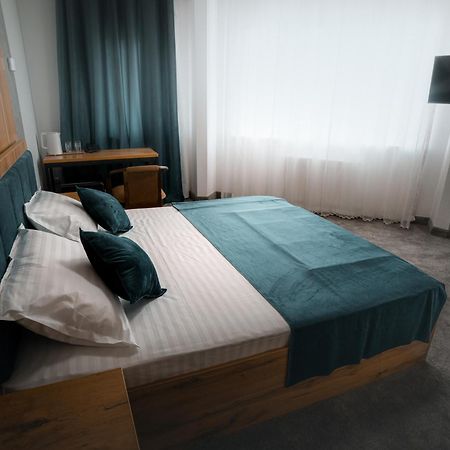 Art Plaza Hotel Tashkent Bagian luar foto