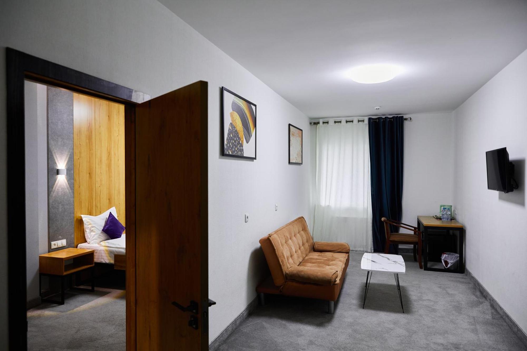 Art Plaza Hotel Tashkent Bagian luar foto