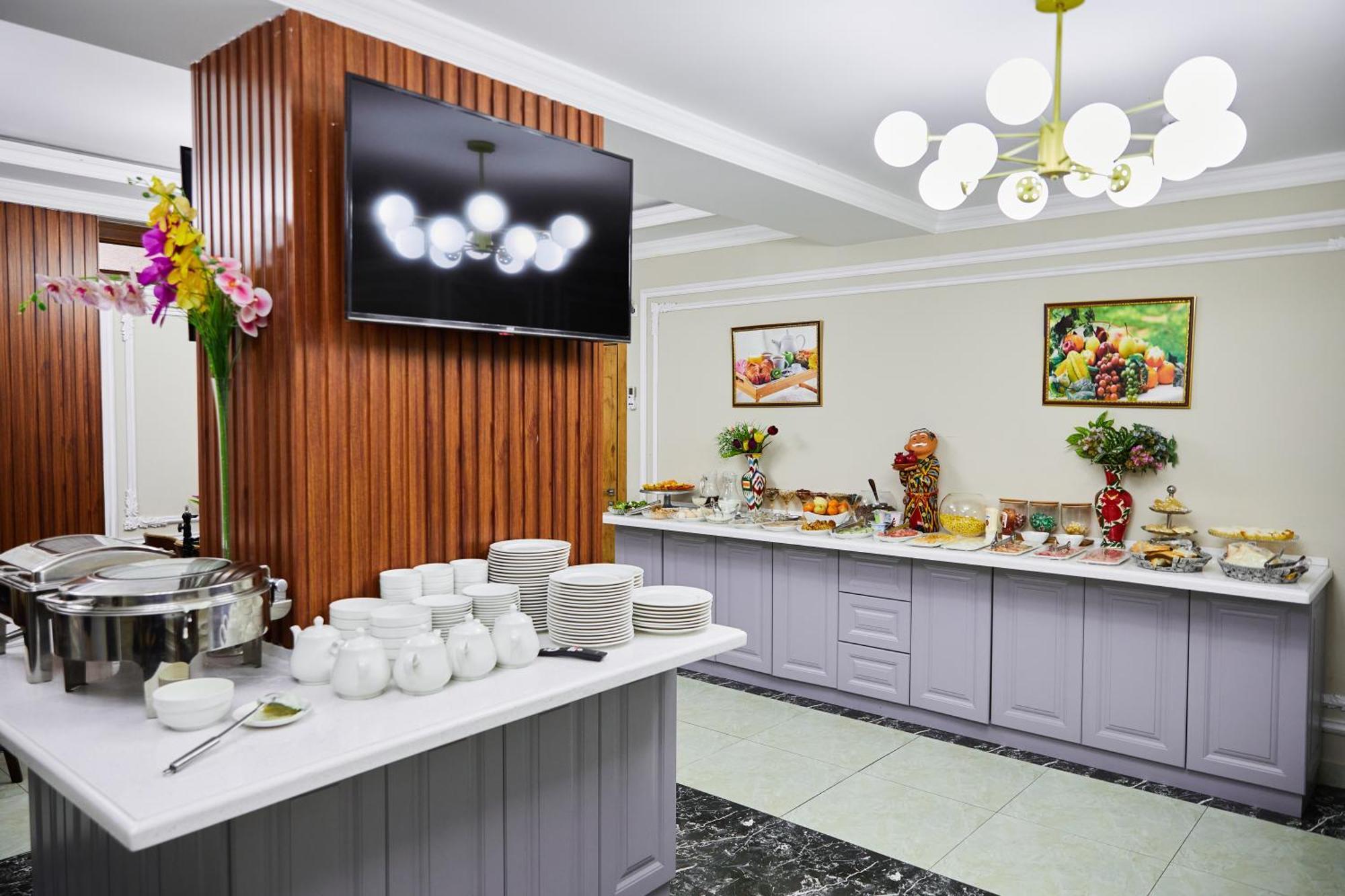 Art Plaza Hotel Tashkent Bagian luar foto