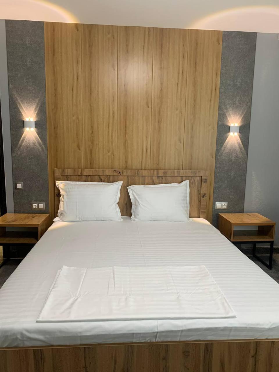 Art Plaza Hotel Tashkent Bagian luar foto