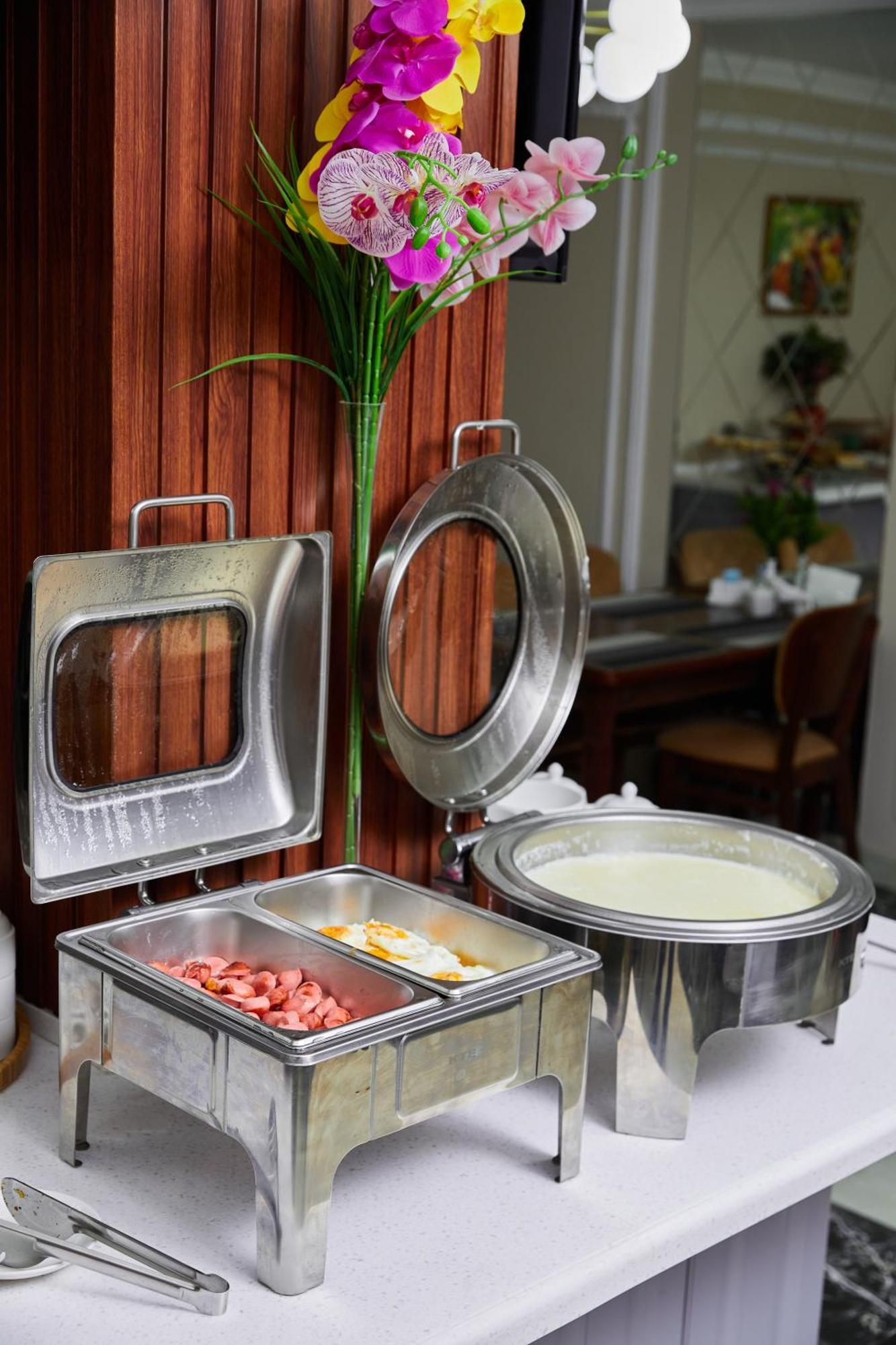 Art Plaza Hotel Tashkent Bagian luar foto
