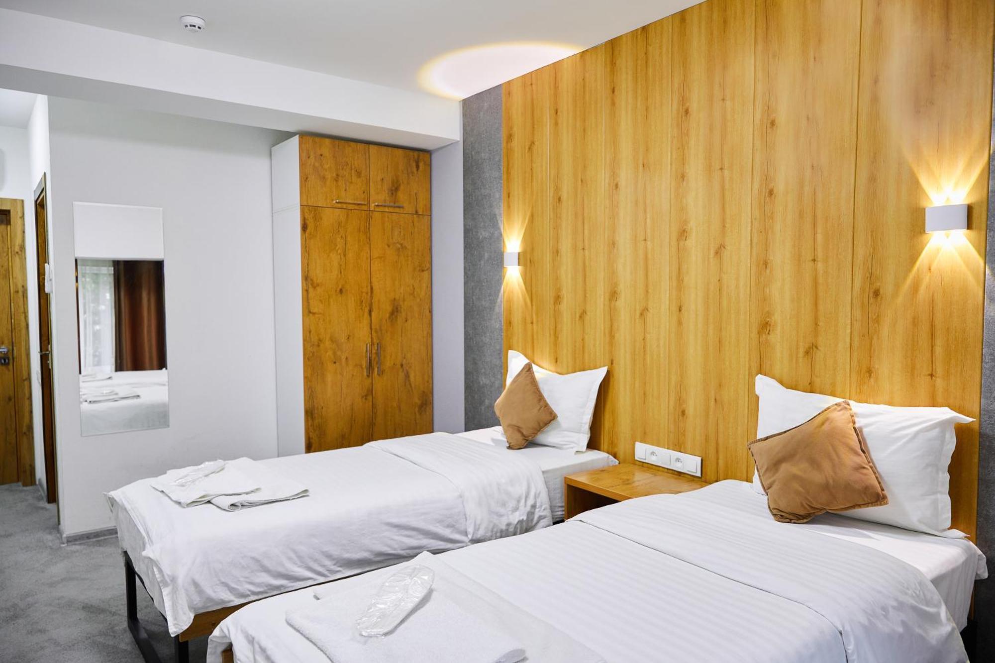Art Plaza Hotel Tashkent Bagian luar foto