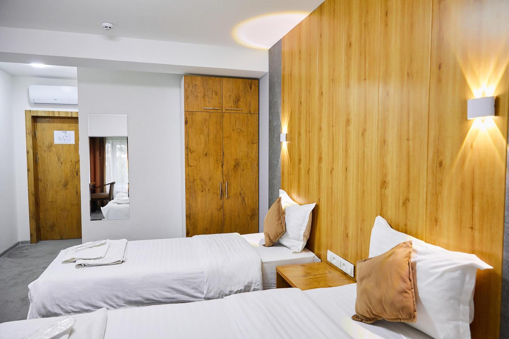 Art Plaza Hotel Tashkent Bagian luar foto